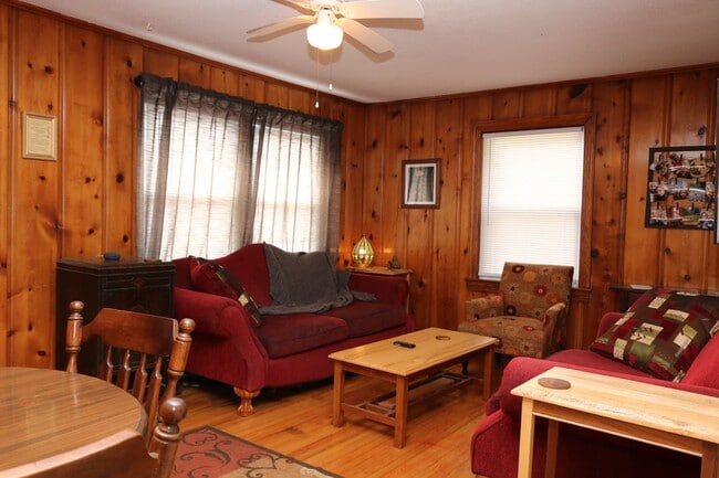Building Photo - Cute Cottage in Carrboro (Lease Takeover)