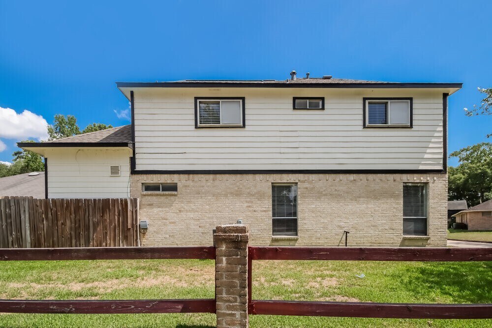 Building Photo - 20003 Atasca Villas Dr