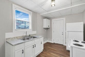 Building Photo - 1038 Forest St