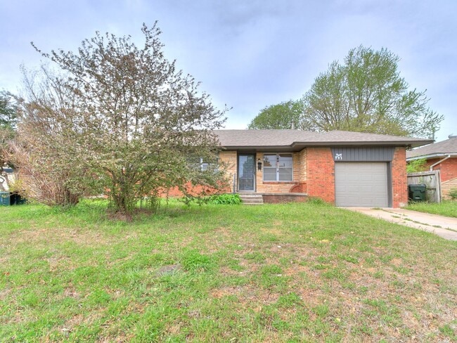 Building Photo - 721 E Bouse Dr