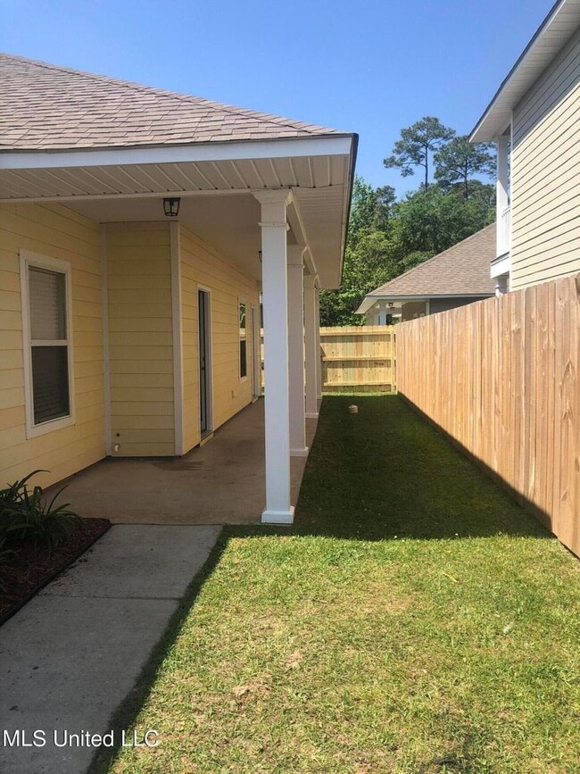 1284 Tropical Cove, Gulfport, MS 39507 Townhome Rentals in Gulfport