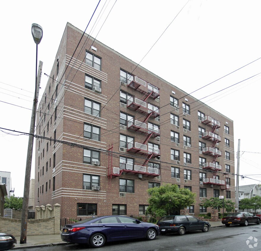 Building Photo - 55 Bay 34th St
