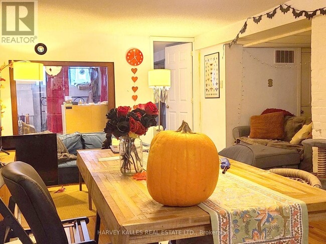 Photo du bâtiment - 600 Huron St