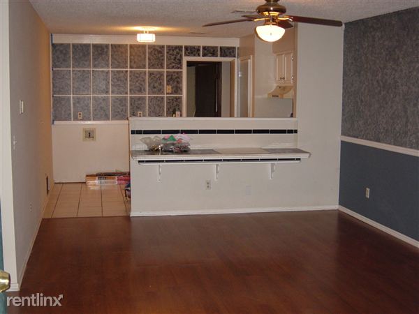Building Photo - 1217 Clearwater Dr
