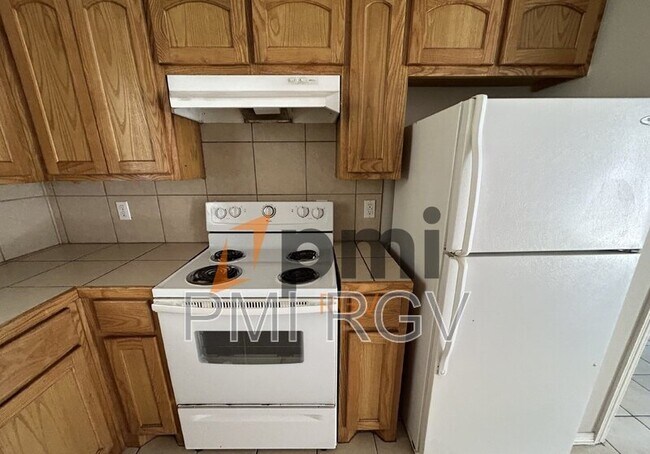 Foto del edificio - 913 E Daffodil Ave