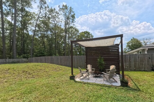 Foto del edificio - "Charming 3-Bed, 2-Bath Home Oasis in Jacksonville's Heart!"