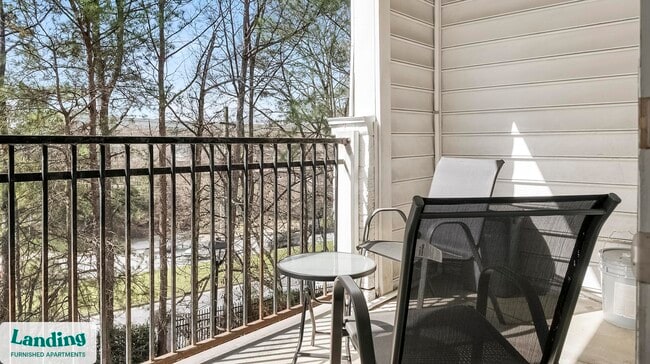 Building Photo - 925 Canterbury Rd NE