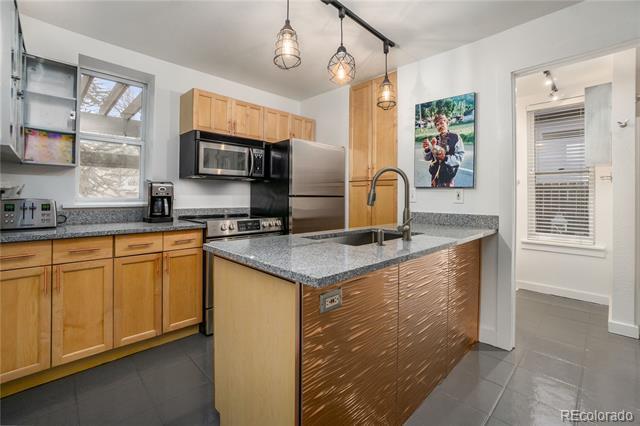 Building Photo - 2454 W 32nd Ave