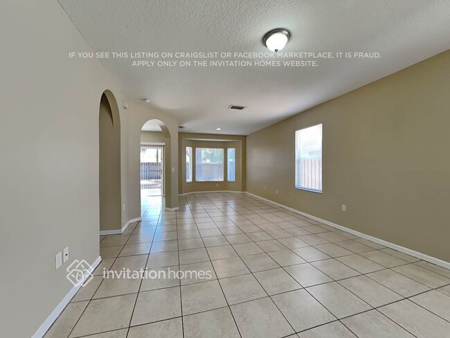 Building Photo - 8525 Quarter Horse Dr