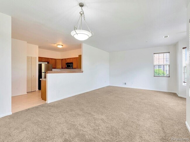 Foto del edificio - 23370 Sunset Rd