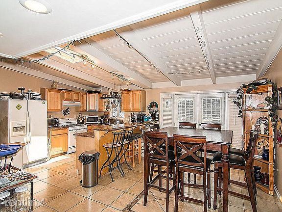 Foto del edificio - 2 br, 1 bath House - 574 Crouch St