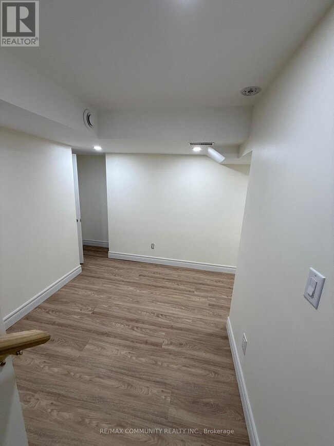 Building Photo - 1 Burnsborough St