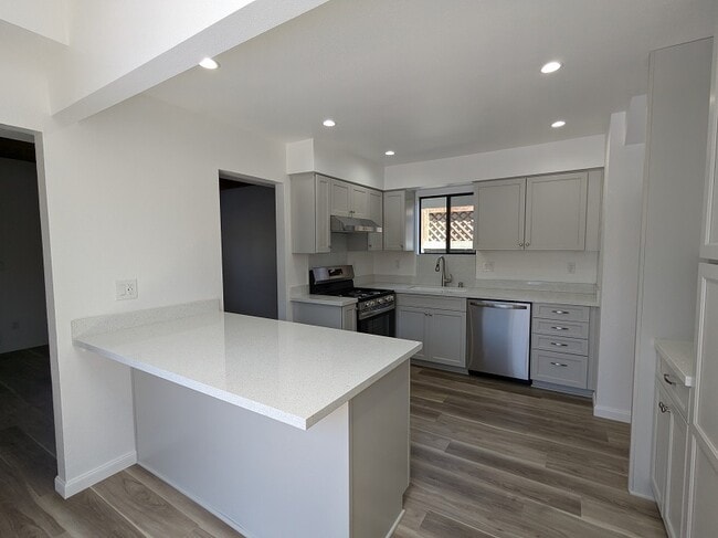 Building Photo - 328 Esparto Ave