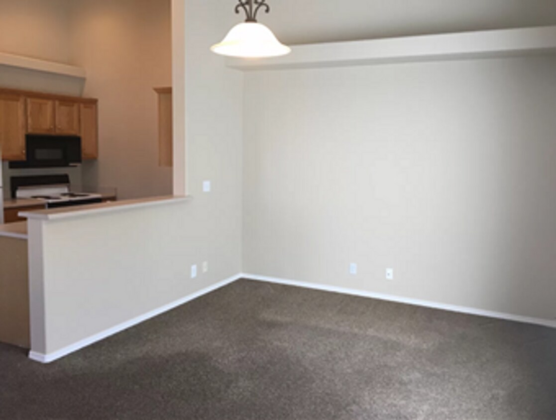 Building Photo - The Boise Bench! Spacious and cute 2 bedro...