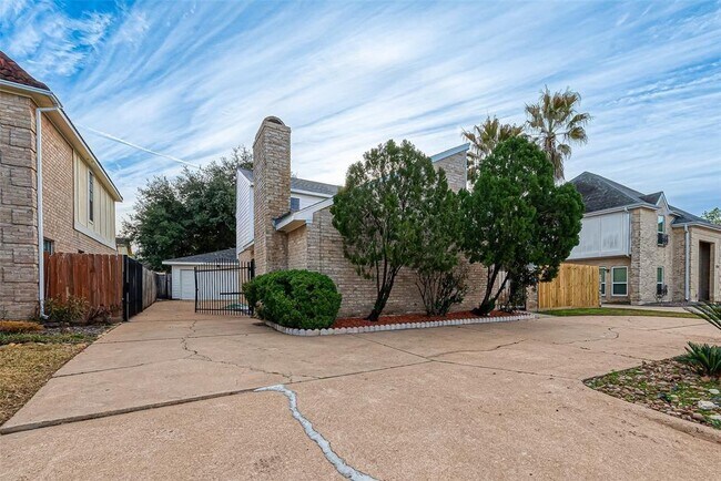 Building Photo - 3127 Ashfield Dr