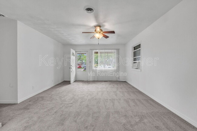 Photo - 8910 Poze Blvd House
