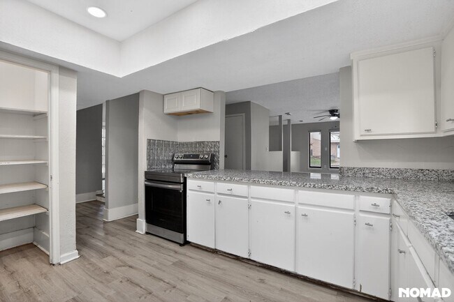 Foto del edificio - 17805 Villa Way Dr