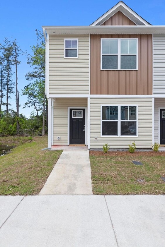 Primary Photo - Just listed!!! Welcome home to this beauti...
