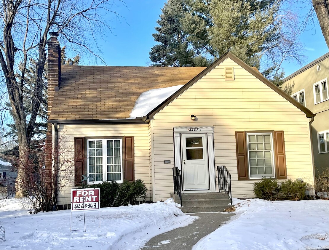 Primary Photo - 2287 Brewster St