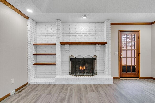 Foto del edificio - PRE-LEASING! 3 Bed / 2 Bath in south central Springfield