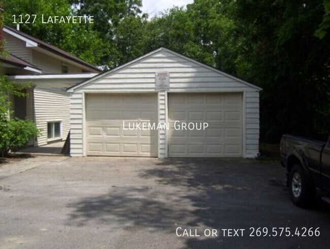 Building Photo - 1127 Lafayette-