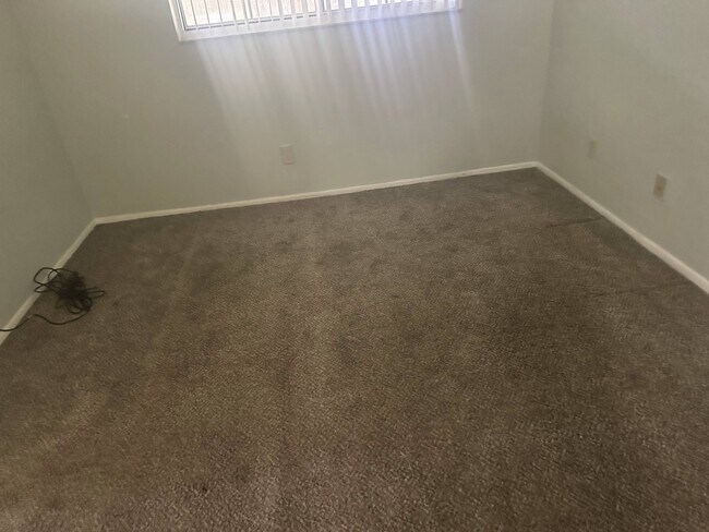 Foto del edificio - 580 Fairways Ln