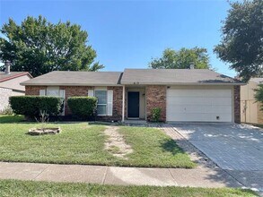 Building Photo - 612 Valley View Dr