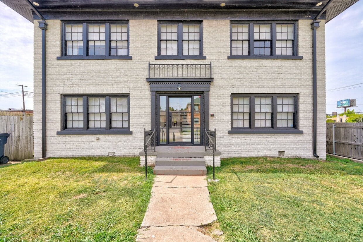 Foto principal - 324 NW 24th St