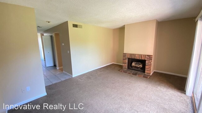 Building Photo - 3 br, 2.5 bath House - 5192 Downing St #4