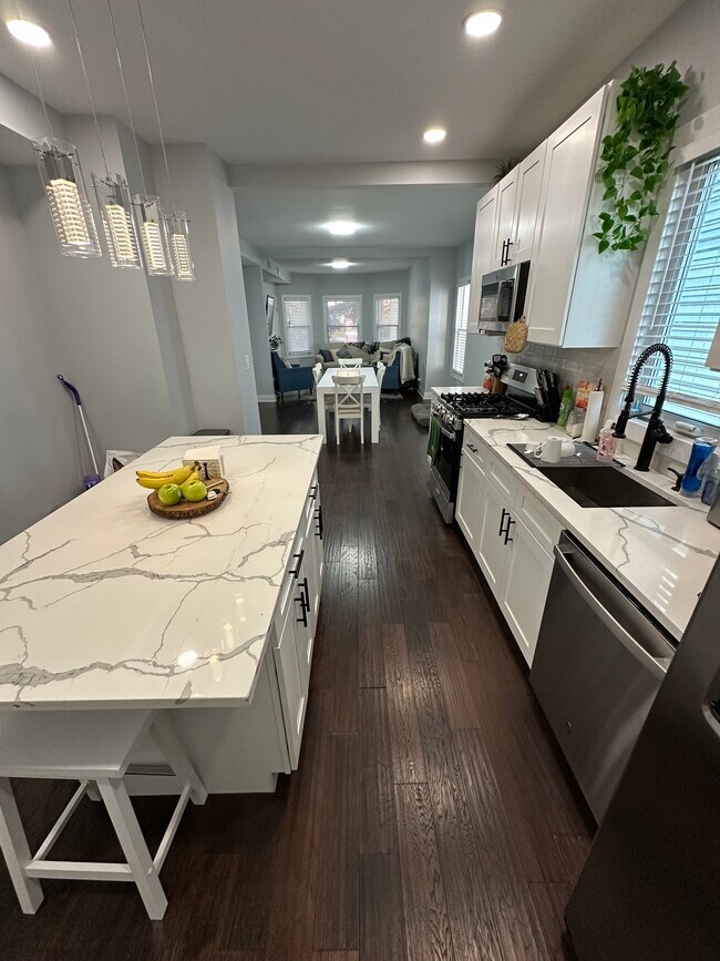 Foto del edificio - 3450 N Lawndale Ave