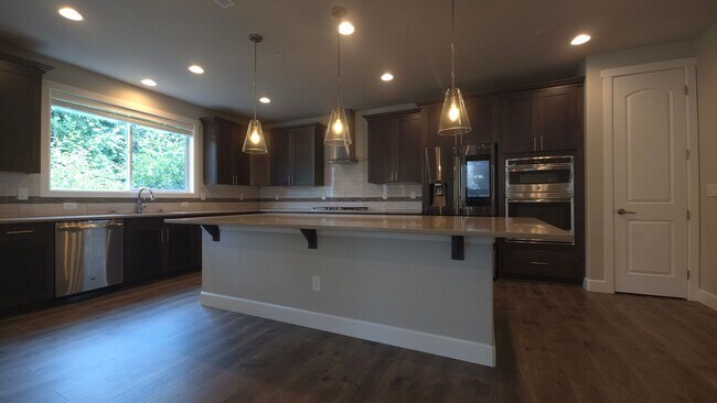 Foto del edificio - Bothell Home with ADU and Strong Rental Potential