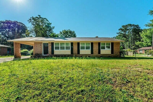 Building Photo - 3718 Lexington Dr