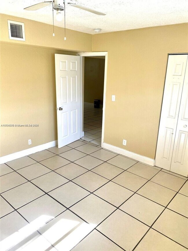 Foto del edificio - 624 SW 16th Ave