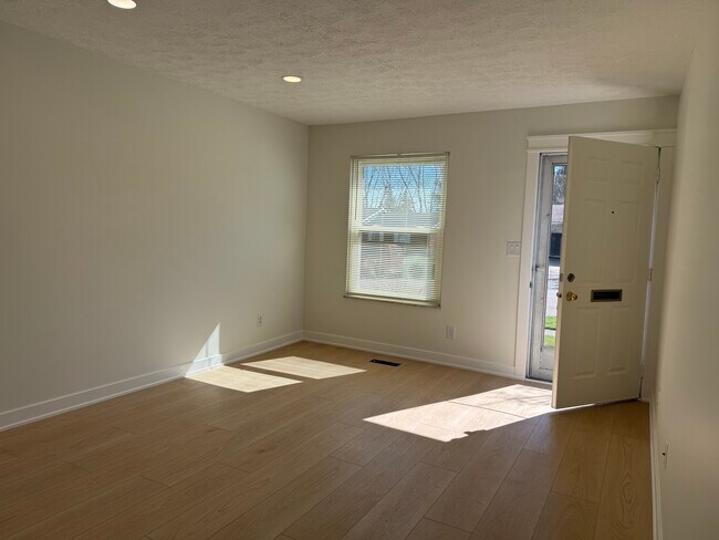 Foto del edificio - 925 Taylorsview Dr