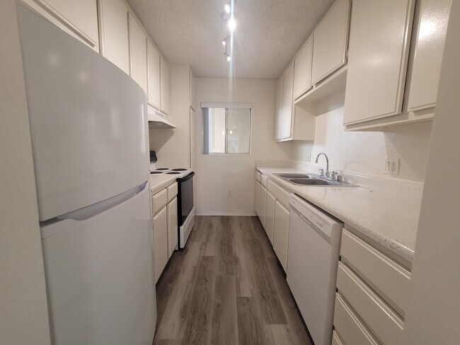 Foto del edificio - Eastborne III Apartments