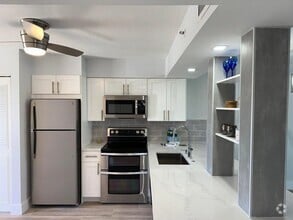 Building Photo - 14527 Bonaire Blvd