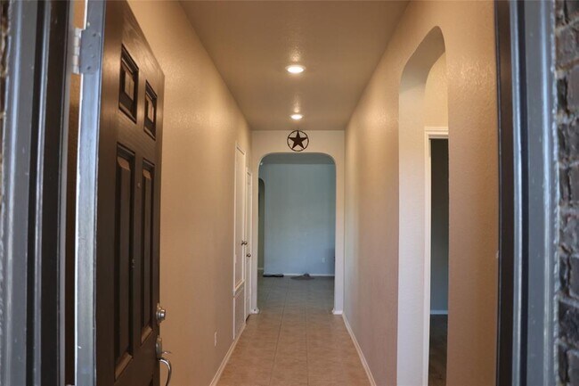 Foto del edificio - 321 Parrot Tulip View