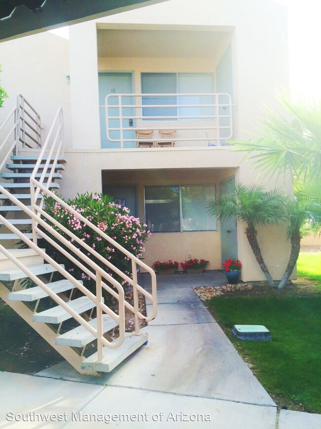 Building Photo - 2714 S Virginia Dr