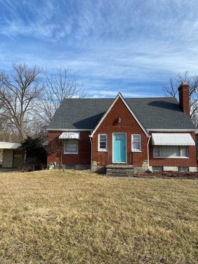 Primary Photo - Three bedroom, one bathroom single family ...