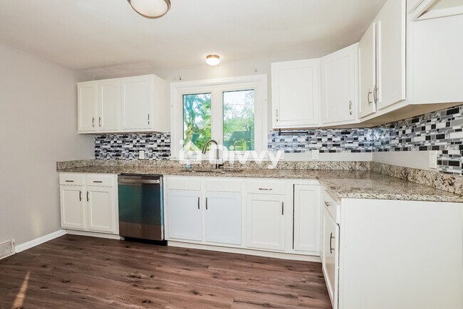 Foto del edificio - 2327 S Jefferson Blvd, Lorain, OH 44052
