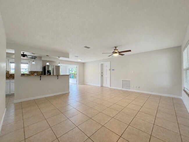 Foto del edificio - 924 SE 8th Ct
