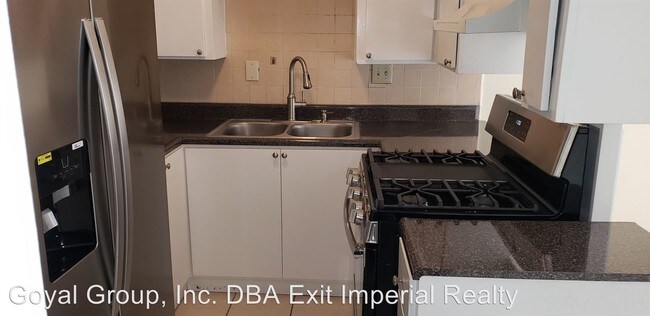 Foto del edificio - 223 E Birch St