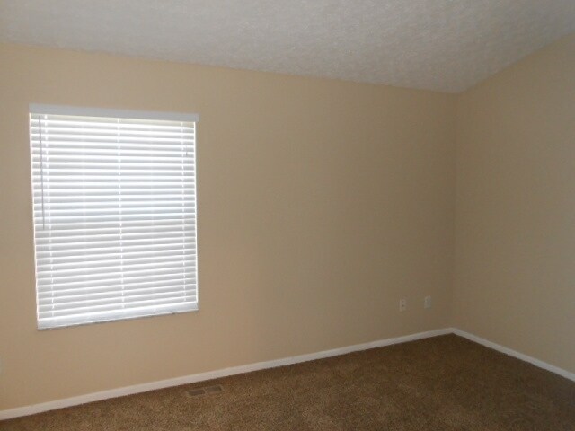 Foto del edificio - 5936 Whitehaven Drive