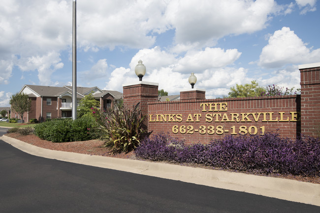 Building Photo - The Links at Starkville