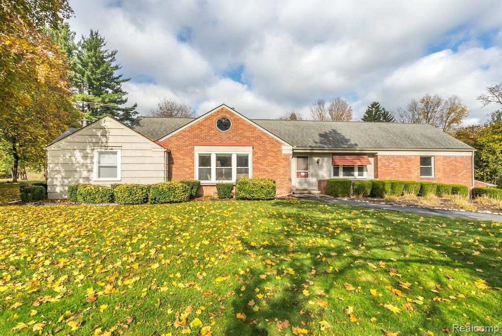 Foto principal - 46870 W Seven Mile Rd
