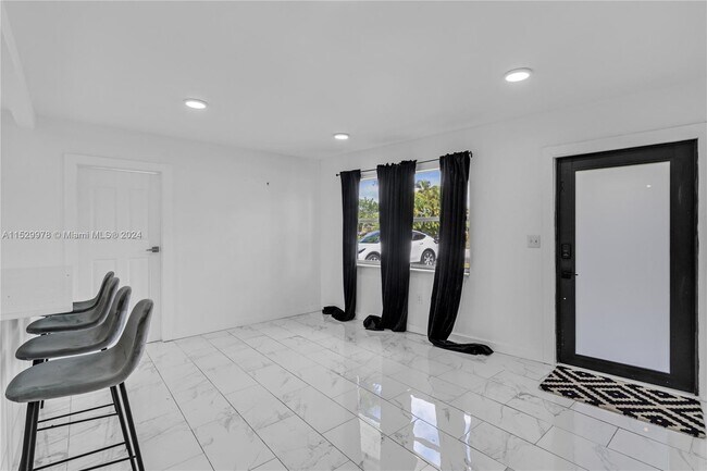 Foto del edificio - 420 S 61st Terrace
