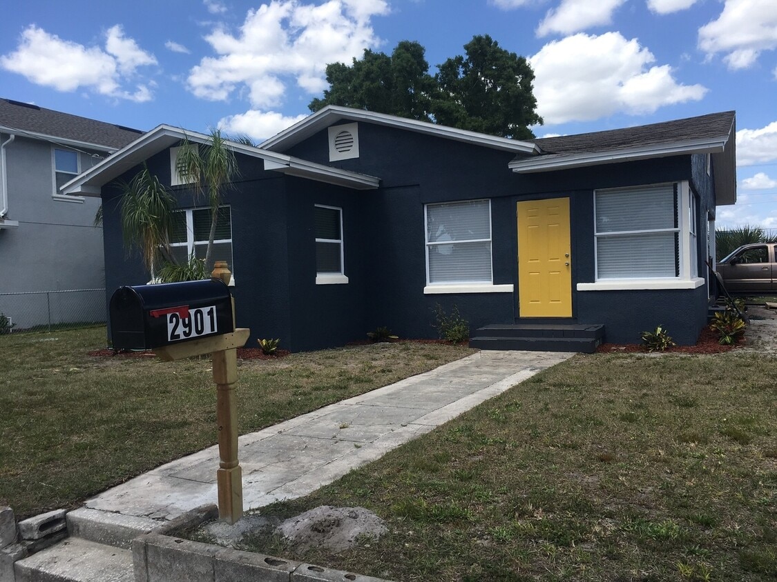 West Tampa Home, near UT and Downtown - West Tampa Home, near UT and Downtown