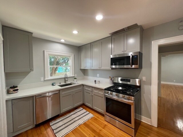 Kitchen - 2556 El Molino Ave