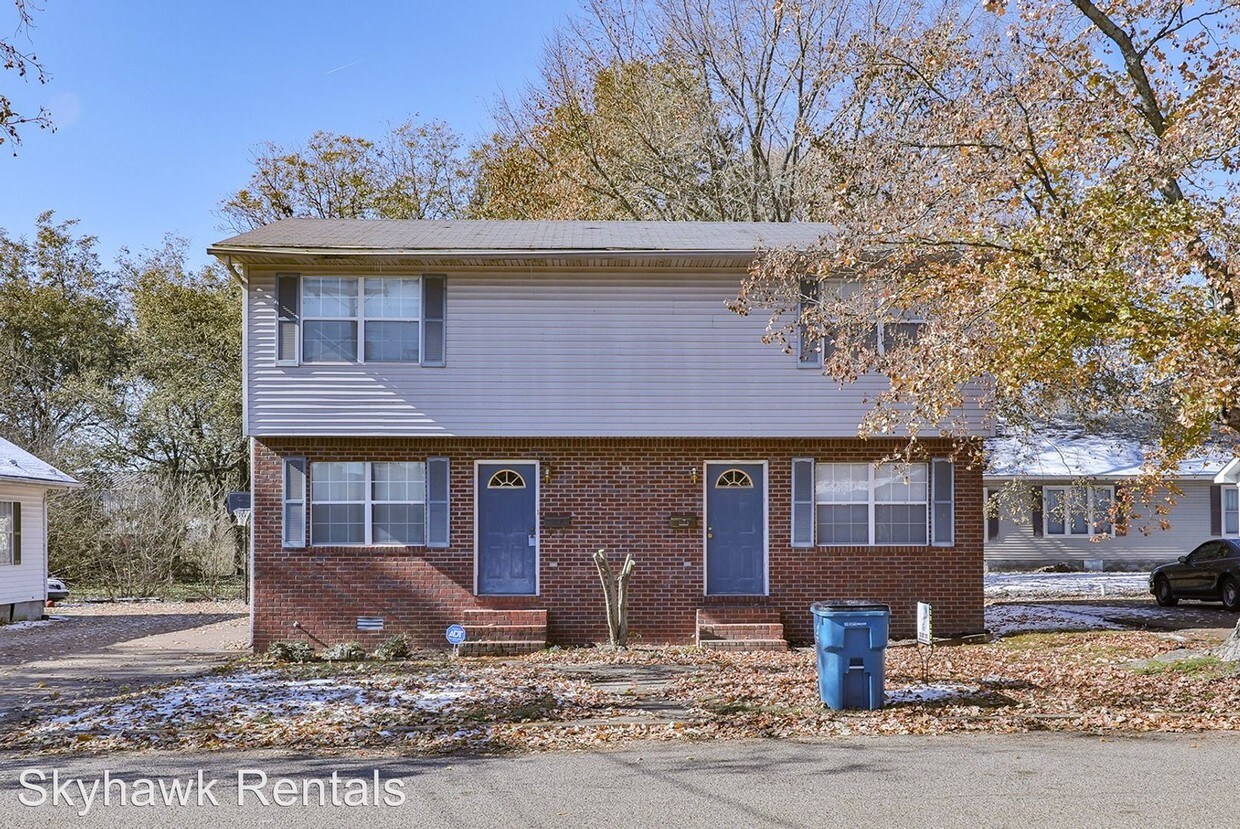 Primary Photo - 214 Olive St