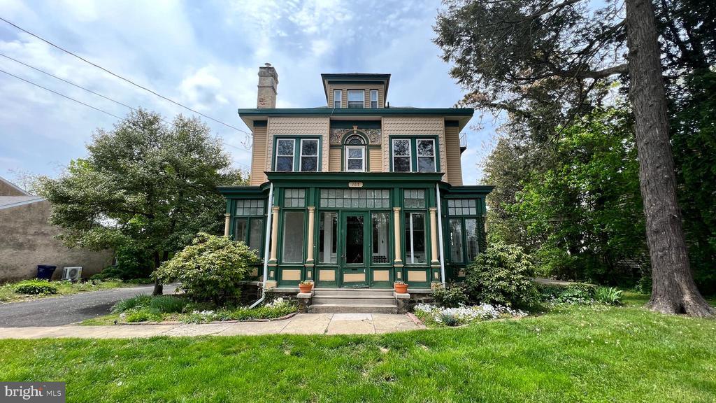 Foto del edificio - 165 E Mt Pleasant Ave